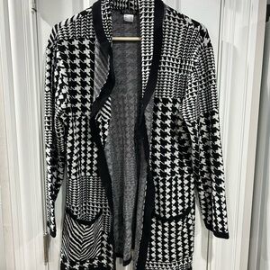 VENUS Black and White Geometric Cardigan Sweater